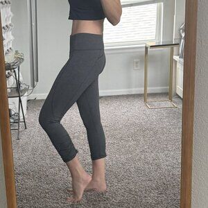 Calia by Carrie Underwood Core Essential Capri Leggings